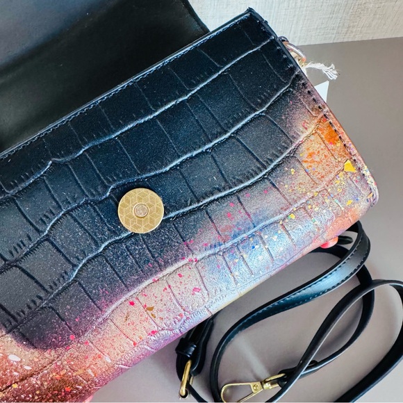 Hand Painted Artsy Purse w/ Detachable Crossbody Strap - Picture 11 of 11